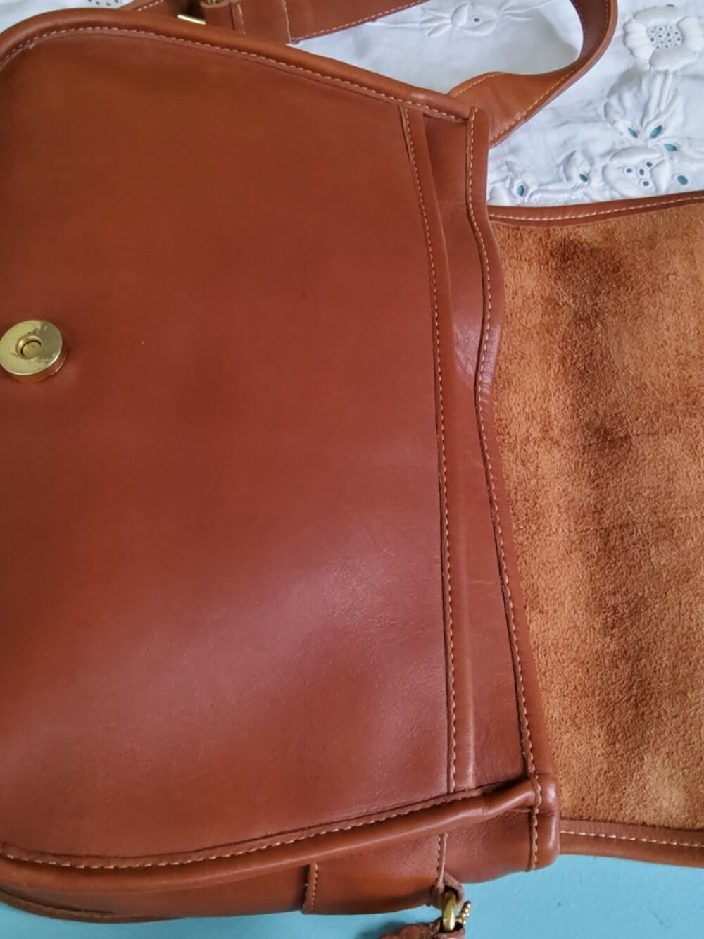Vintage Coach Chelsea Crossbody in British Tan 9894 - Picture 7 of 10